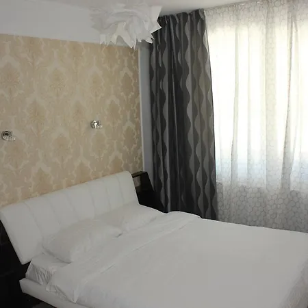 Royal Kym Nord Apartmán *
